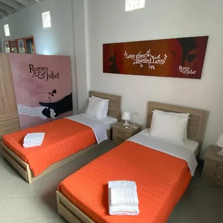 Romeο House Πάτρα