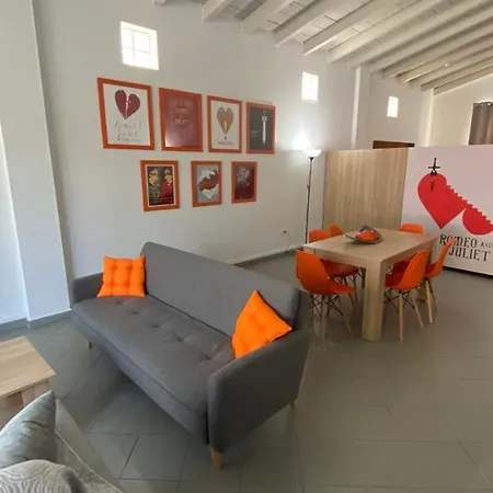 Romeο House * Patras