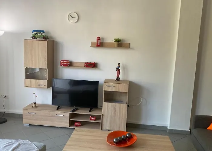 Romeο House * Patras