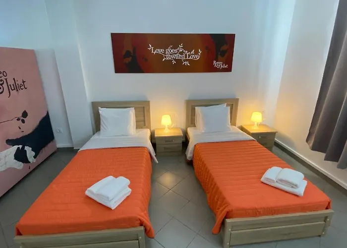 Romeο House Apartmán *