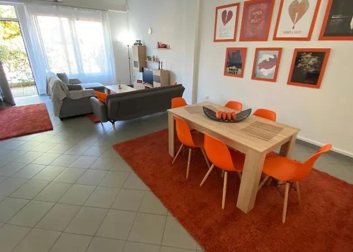 Romeο House Patras